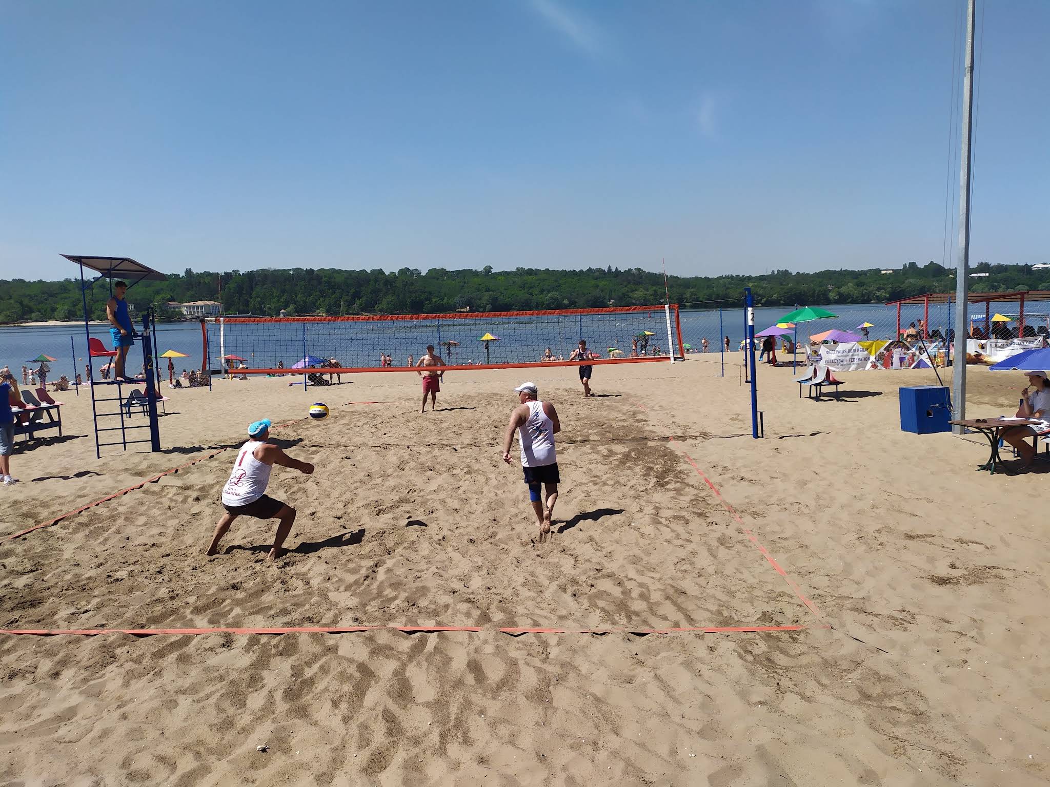 Жданівський пляж