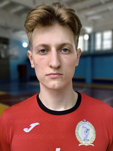 Артем Столяров
